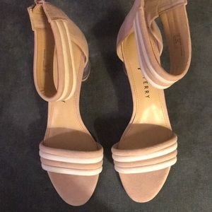 Katy Perry tan and ivory striped sandals with clear acrylic heels. Size 9.5.